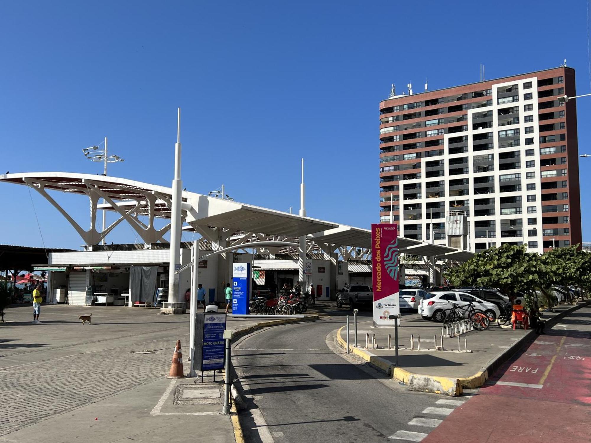 Particular Deluxe Iate Plaza Apartment