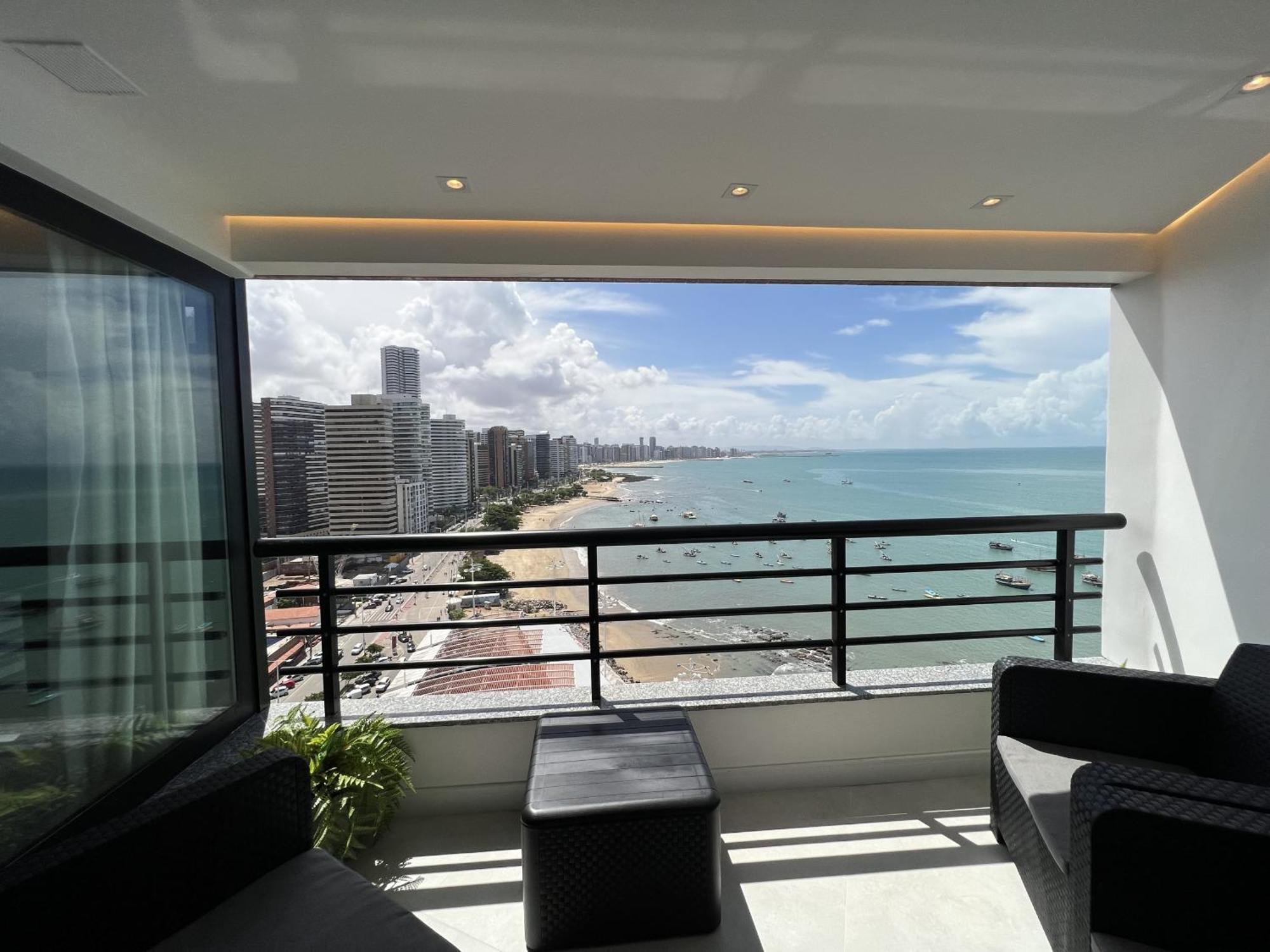 Particular Deluxe Iate Plaza Apartment *